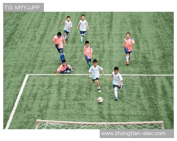 武汉足球队在冠军赛中的团队协作展现出无与伦比的默契与实力