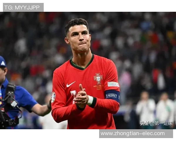 从小球场到世界舞台足球明星的成长与奋斗历程 从小球场到世界舞台足球明星的成长与奋斗历程