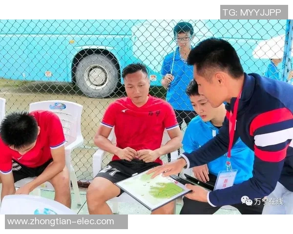 李敏独家揭秘:深入解析足球技巧与战术心得分享 李敏独家揭秘:深入解析足球技巧与战术心得分享