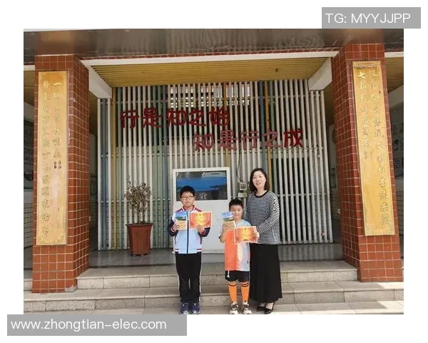 班级小足球明星风采展示与成长故事分享 班级小足球明星风采展示与成长故事分享