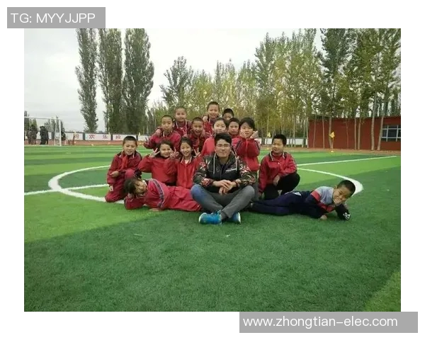 羽毛球场上的追梦旅程：刘静的奋斗与成长故事